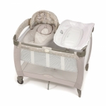 Patut cu centru de activitati Contour Bear & Friends