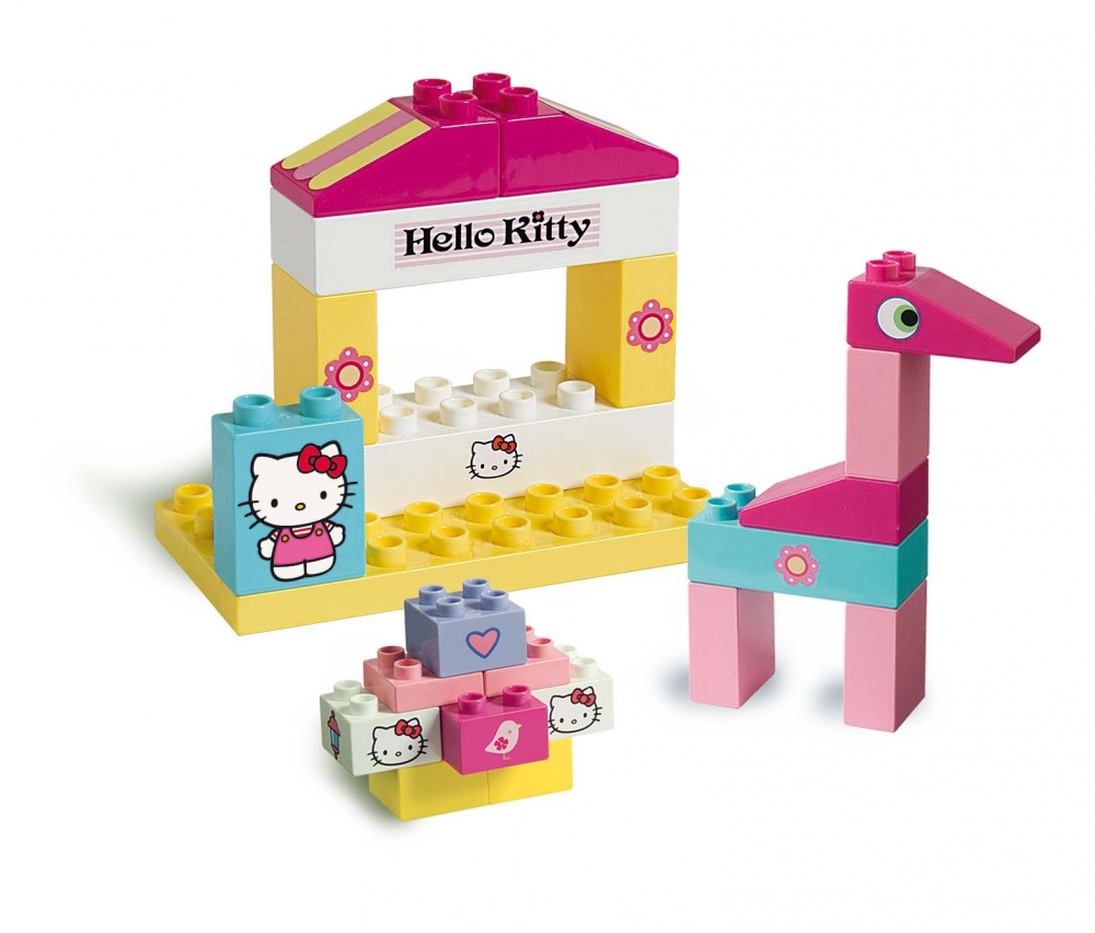 Set constructie Unico Plus Hello Kitty Galetusa cu placa de montat 104 piese
