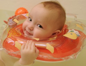 Colac De Gat Pentru Bebelusi Babyswimmer Roz 6-36 Luni