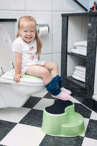 Reductor WC pentru capacul de la toaleta White crem Rotho babydesign - 1 | YEO