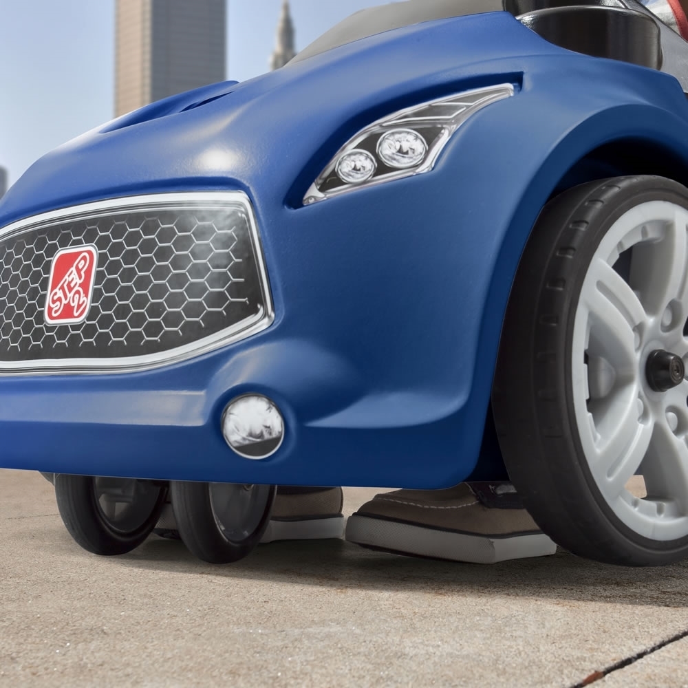 Vehicul albastru turbo coupe foot-to-floor
