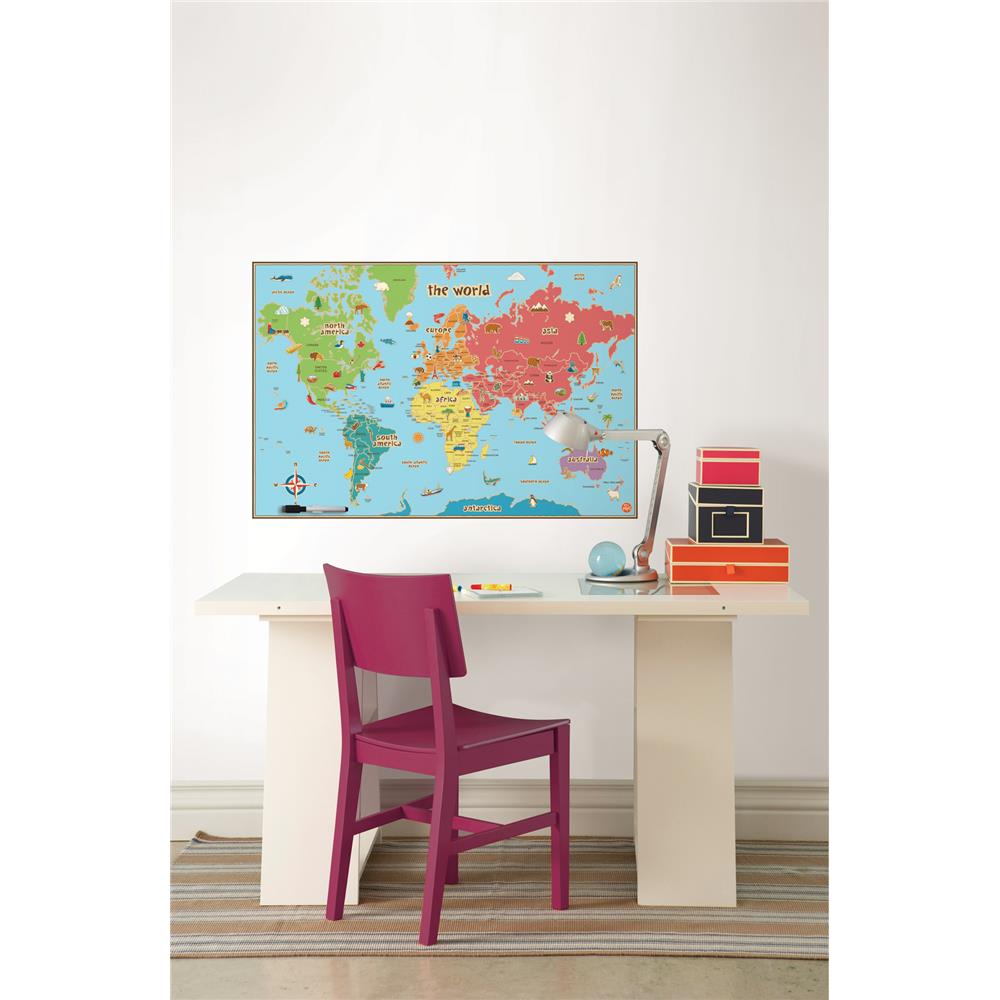 Sticker decorativ cu harta lumii wallpops dry erase kids world