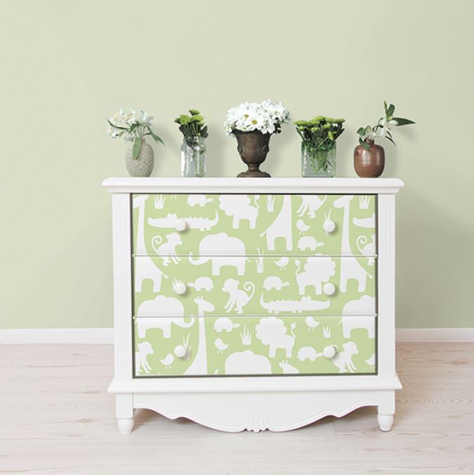 Tapet din vinil cu animalute wallpops green its a jungle in here