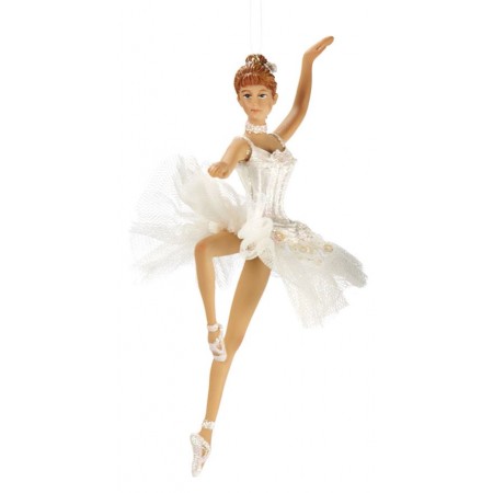 Balerina dansand cu rochie din tiul ornament