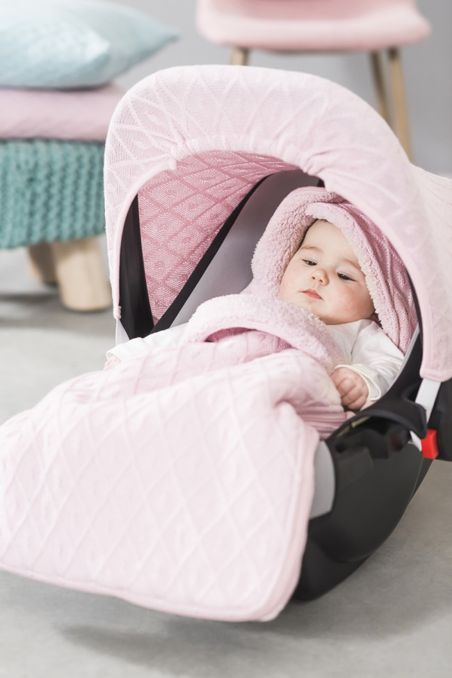 Sac de iarna bebelusi roz pentru scaun auto si carucior jollein diamond knit