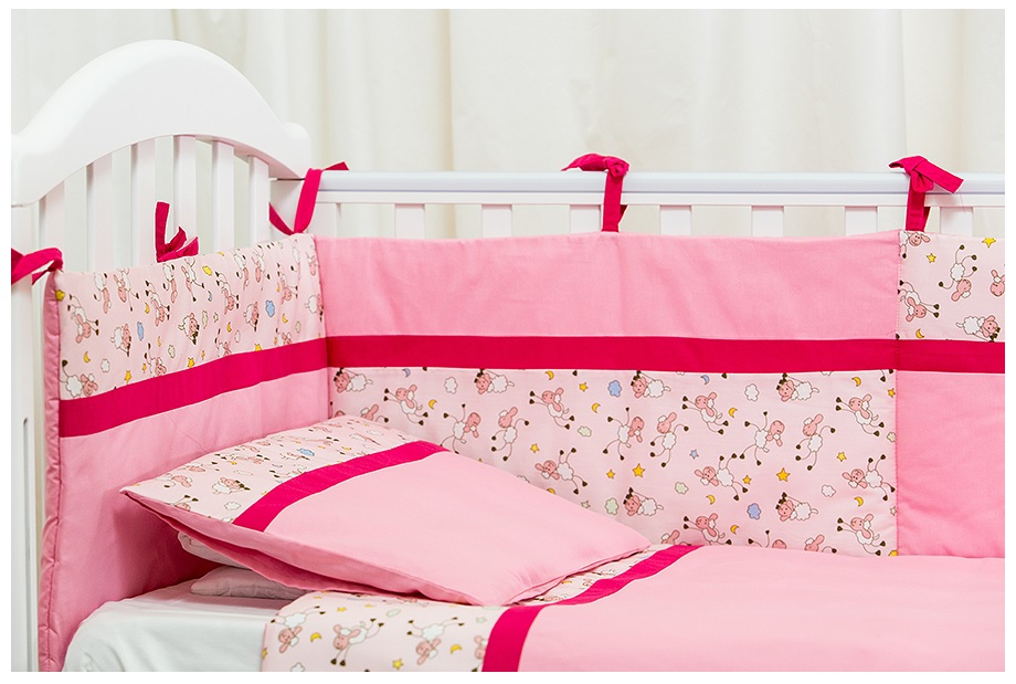 Lenjerie patut bebe cu 5 piese blanite roz cu ciclam 60 x 120 cm