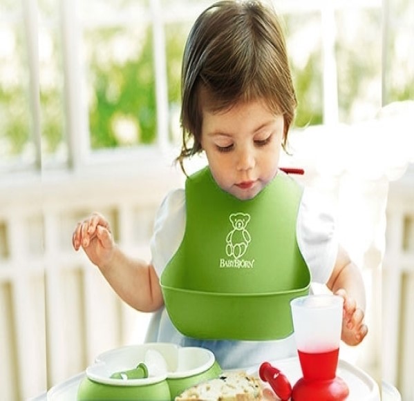 Bavetica moale soft bib green babybjorn