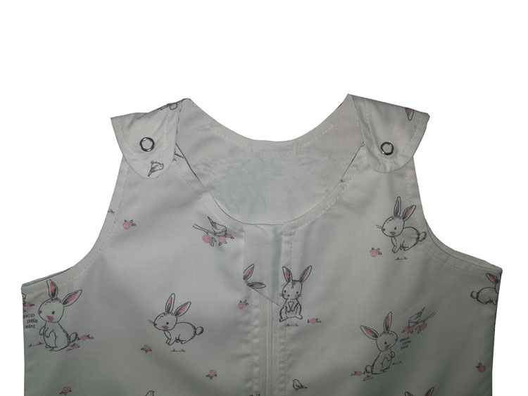 Sac de dormit 0.8 tog gradina cu iepurasi 95 cm