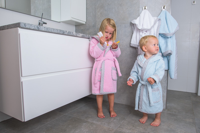 Halat de baie pentru copii roz 8692 (1.5-2 ani) (1.5-2 imagine noua responsabilitatesociala.ro