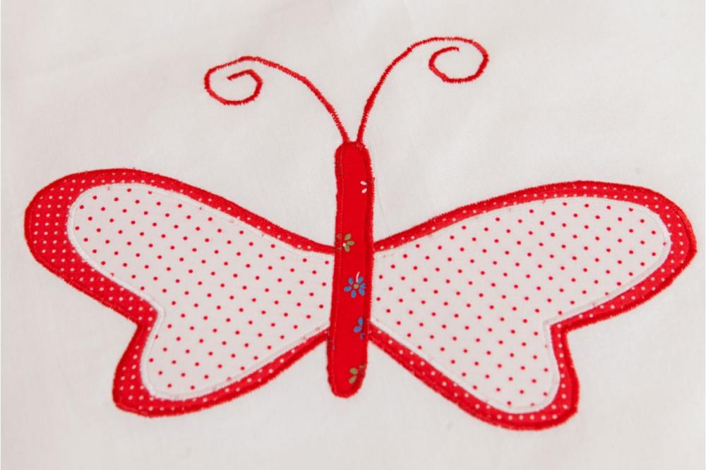 Lenjerie brodata 4 piese fluturasi rosu 60 x 120 cm