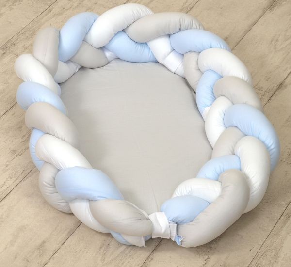 Baby Nest si bumper impletit multifunctional pentru bebelusi white-grey-blue 80 x 50 cm