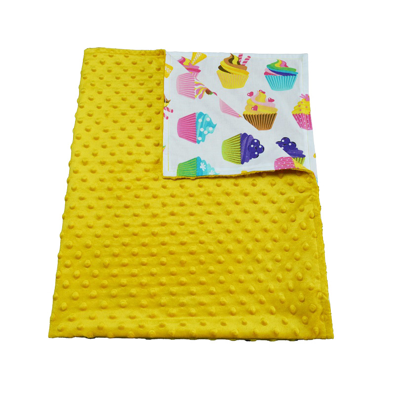 Paturica bebelusi Ingrids Fabrics bumbac plush minky dots Briose yellow 75x95 cm