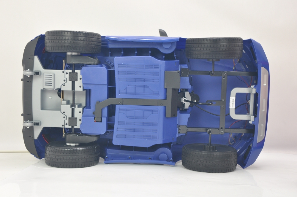 Masinuta electrica cu scaun de piele si roti din cauciuc EVA Audi Q8 Blue - 4
