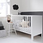 Patut din lemn masiv Smooth alb cu saltea cocos spuma cocos 120x60 cm
