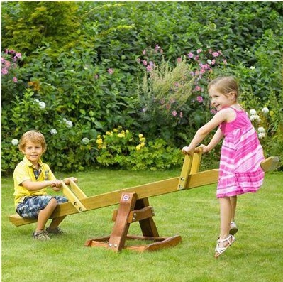 Balansoar din lemn pentru 2 copii Premium Seesaw Plum nichiduta.ro