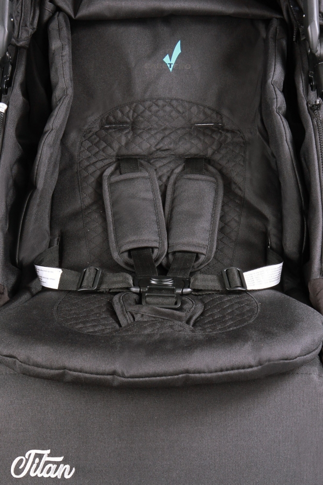 Carucior sport caretero titan black