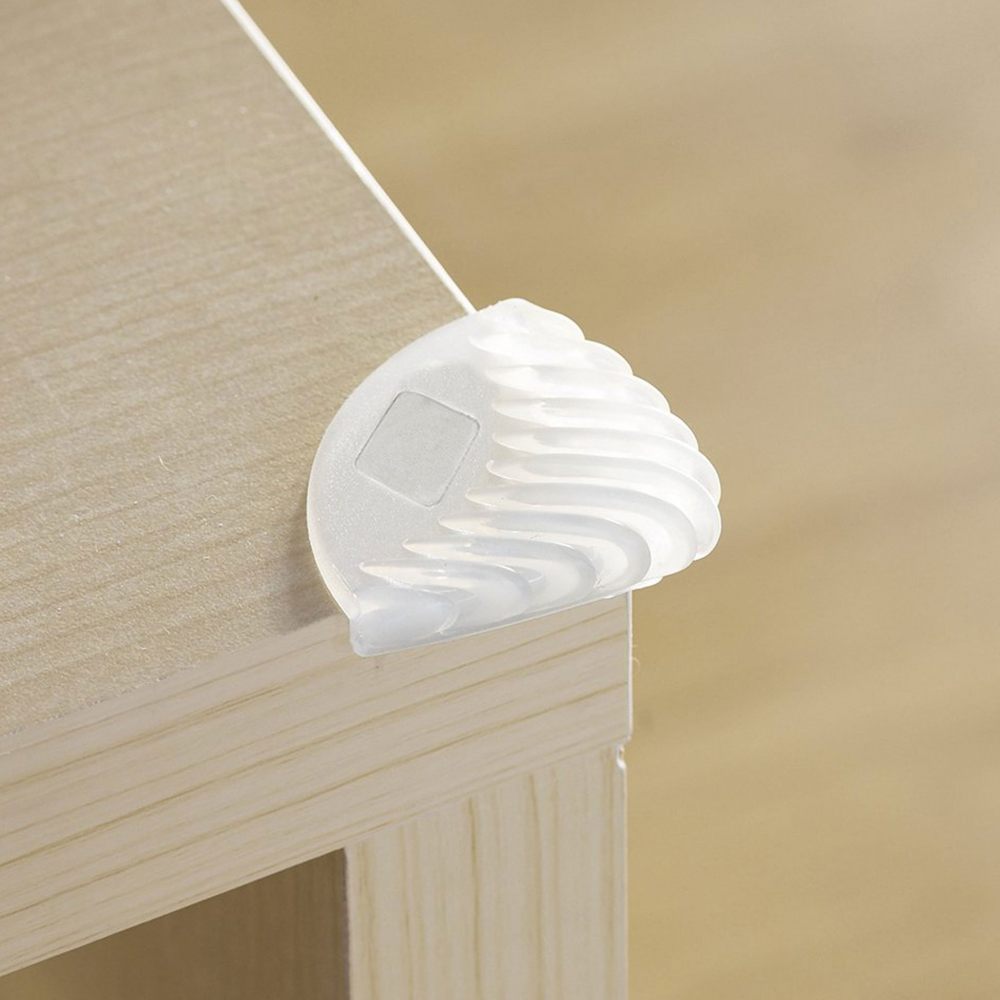 Set 4 protectii pentru colturi babydan