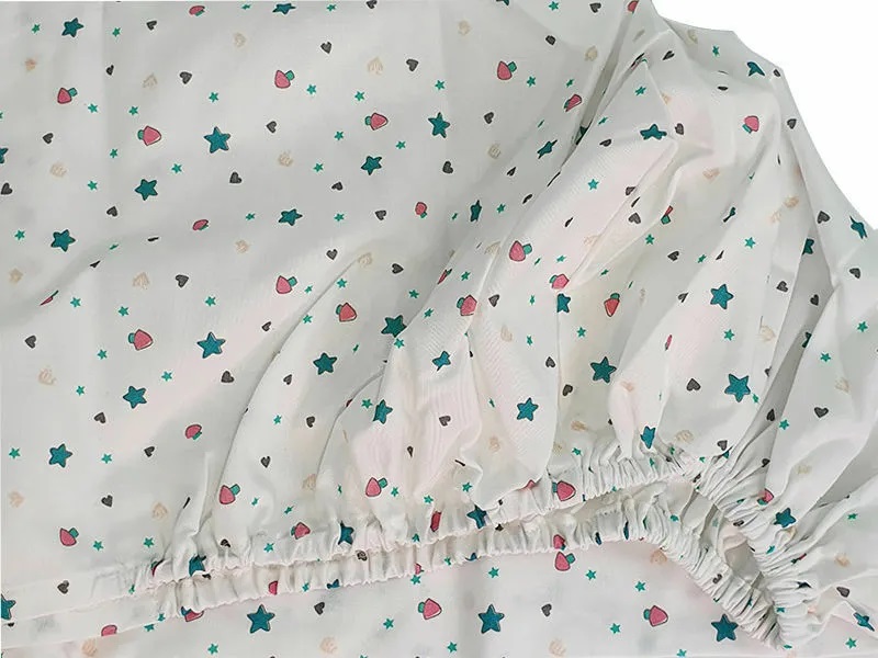 Cearceaf cu elastic patut copii 70x140 cm imprimat cu stelute lumea stelutelor