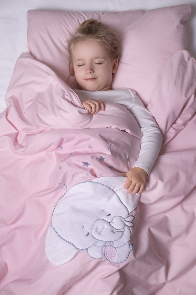 Set lenjerie din bumbac cu protectie laterala pentru pat bebelusi Elephant Pink 120 x 60 cm - 1