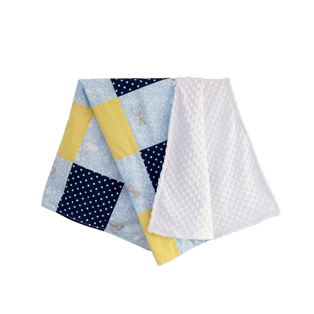 Paturica patchwork blue bunny alb 95x115 cm