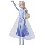Papusa stralucitoare Elsa plimbareata Frozen 2