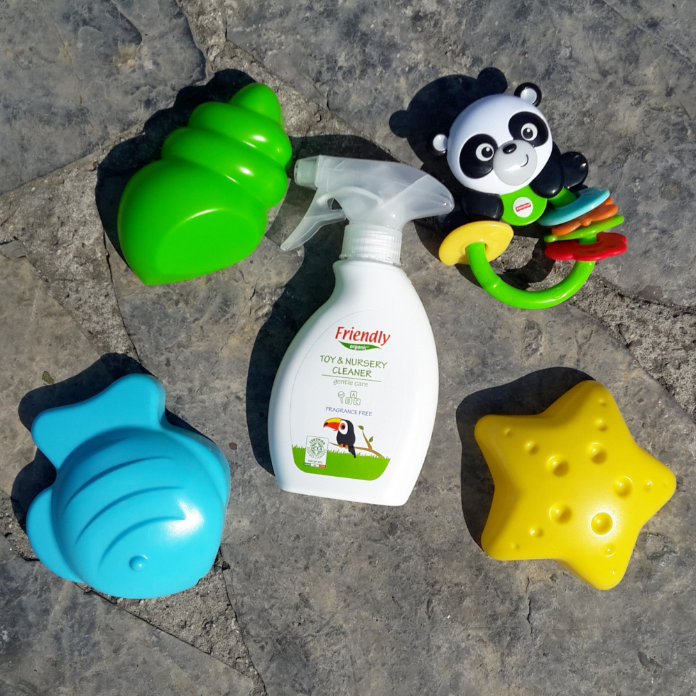 Detergent Spray pentru jucarii si suprafete 250 ml Friendly Organic 250 imagine noua responsabilitatesociala.ro
