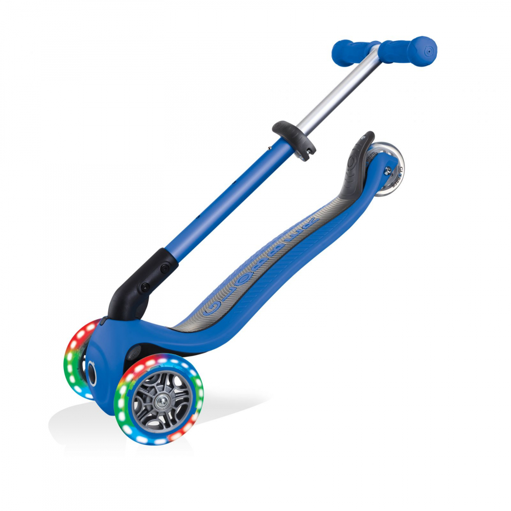 Trotineta Globber Junior albastra cu 3 roti LED, pliabila, ghidon reglabil, platforma antiderapanta, greutate suportata 50 kg, varsta 2 ani+