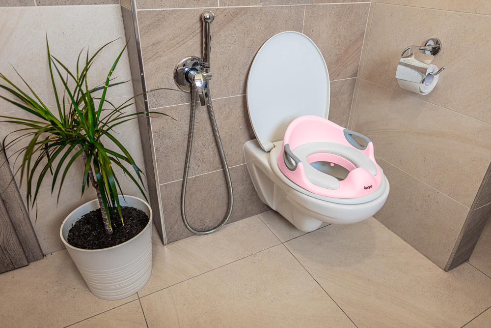 Reductor anatomic pentru toaleta colac inclus Coach Blush Pink anatomic imagine noua responsabilitatesociala.ro