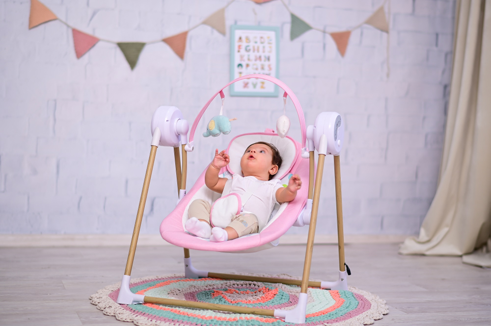 Leagan electric Twinkle cu telecomanda Beige Rhino bebelusi Camera copilului