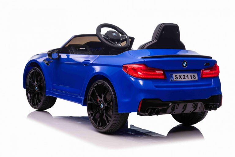 Masinuta electrica cu scaun de piele si roti EVA BMW M5 Blue - 6