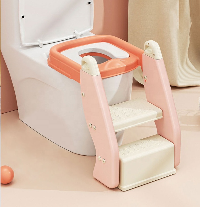 Reductor pentru toaleta cu scarita Little Mom Soft Pad Peach Powder igiena imagine noua responsabilitatesociala.ro