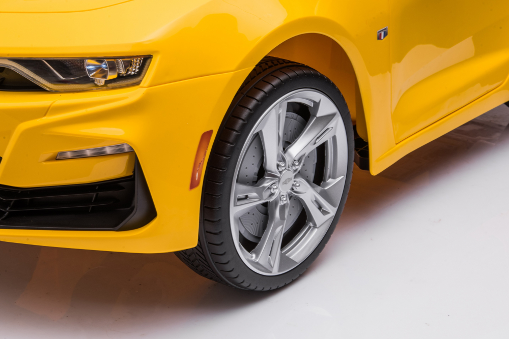 Masinuta electrica pentru copii Chevrolet Camaro 2SS Yellow 70W cu roti EVA