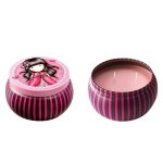 Lumanare parfumata decor in cutie din metal cu capac Gorjuss Ladybird ciclam aroma de fructe de padure 275g