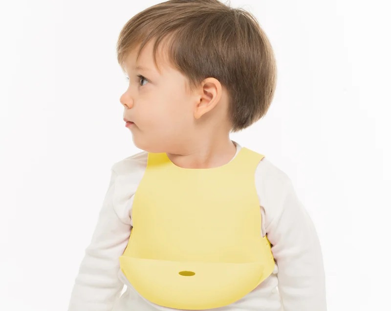 Baveta Flexi Bib Minikoioi 100 premium silicone mellow yellow - 2 | YEO