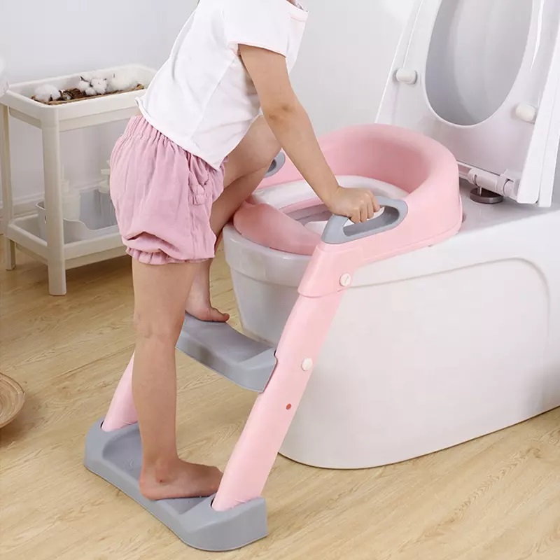 Reductor toaleta cu scara Little Mom Grow Up Pink Grow imagine noua responsabilitatesociala.ro