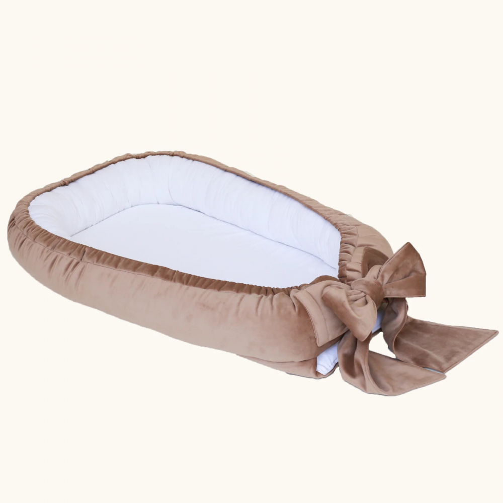 Suport de dormit babynest premium bumbac organic si catifea bej cu funda by BabyLy 80x50 cm