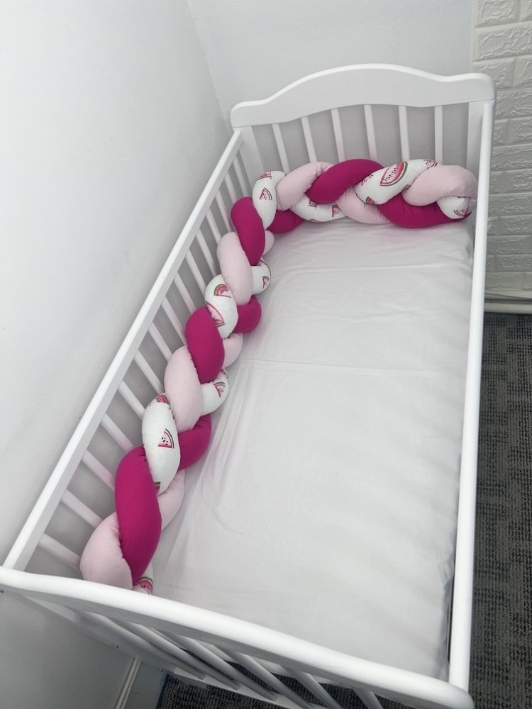 Aparatoare laterala pat bumper Deseda impletita 180 cm mix pepene rosu pe alb DESEDA imagine noua responsabilitatesociala.ro