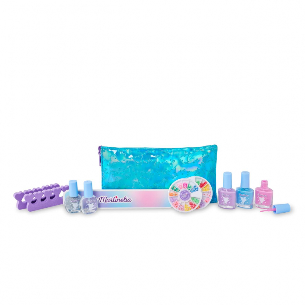 Set produse de ingrijire unghii si geanta cosmetica Galaxy Dreams Martinelia