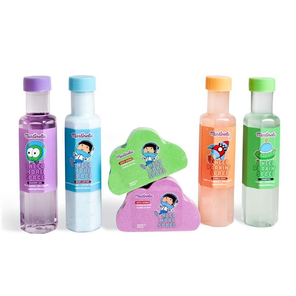 Set 5 produse de baie pentru copii I Need More Space Martinelia - 1 | YEO