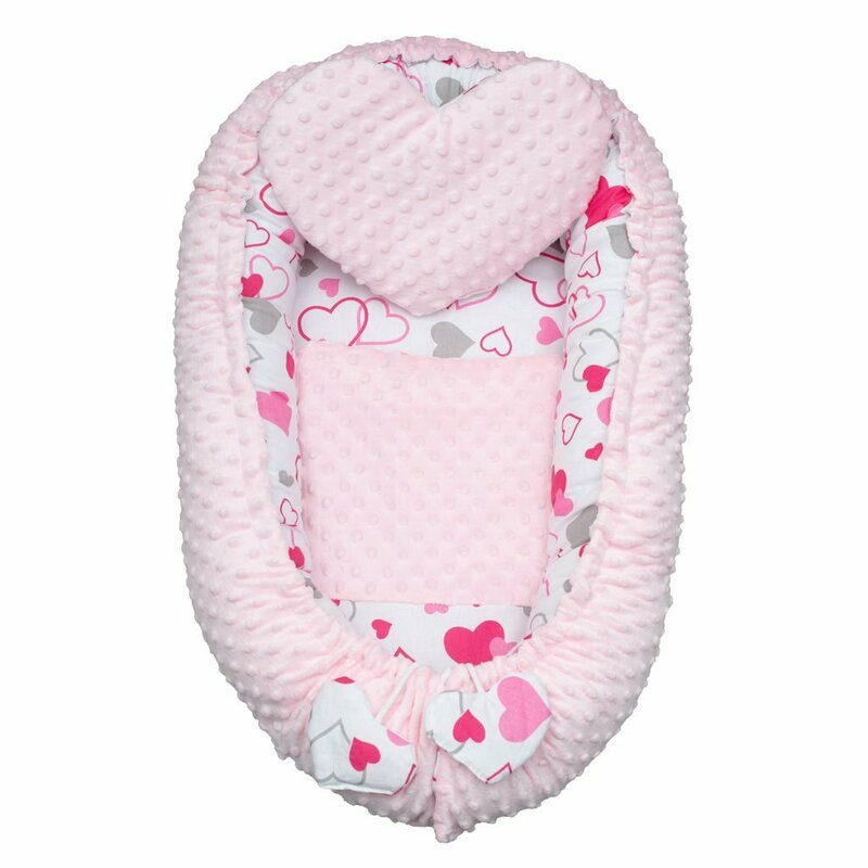 Set 3 piese New Baby Luxury Baby Nest cu paturica si pernuta in forma de inima Minky Hearts Pink - 1