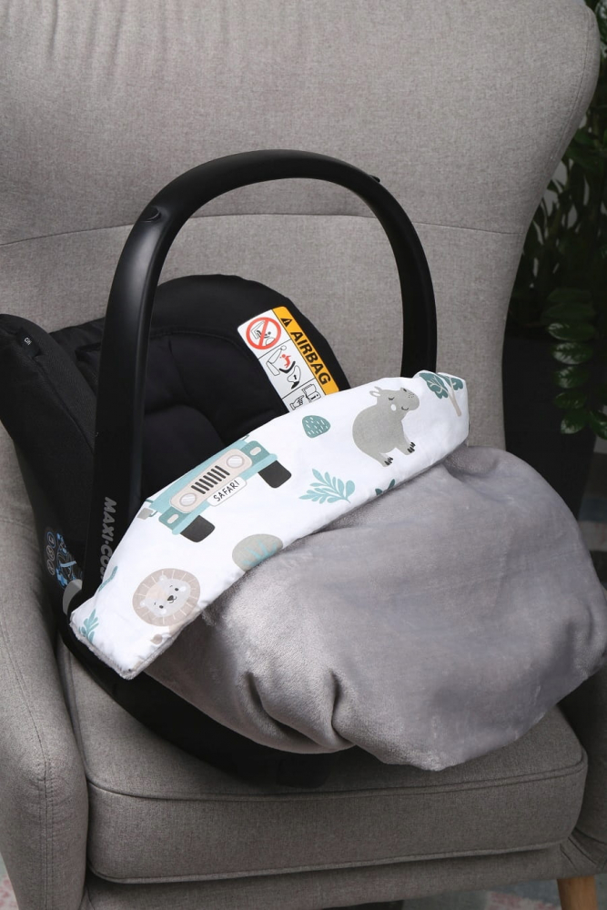 Paturica pentru copii BabyMam Safari realizata cu doua fete din bumbac si din plus pufos, dimensiune 75 x 50 cm - 4