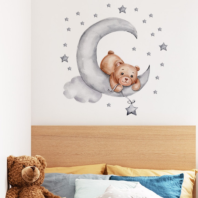 Sticker decorativ pentru copii autoadeziv Ursulet de plus intins pe luna 62x60 cm