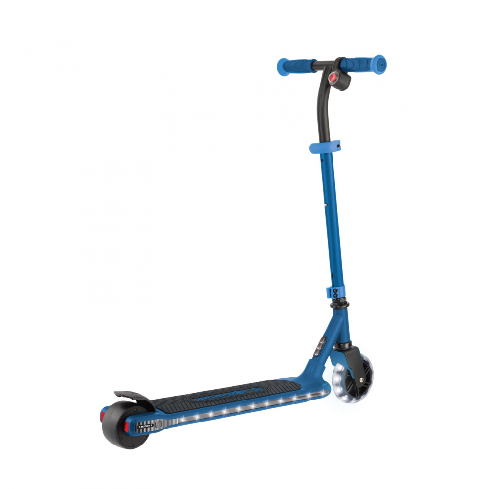 Trotineta electrica Globber E-Motion 6 Albastra autonomie 8-10 km, motor 80W, ghidon reglabil, lumini Led, greutate admisa 50 kg