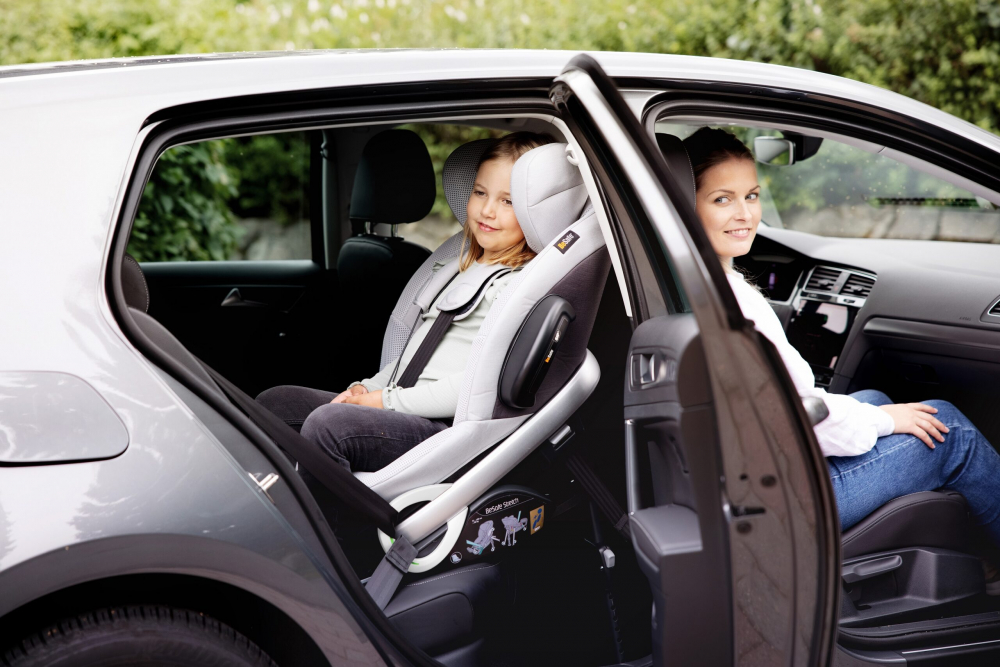 Poze Scaun auto BeSafe Stretch B Metallic Melange i-Size nichiduta.ro 