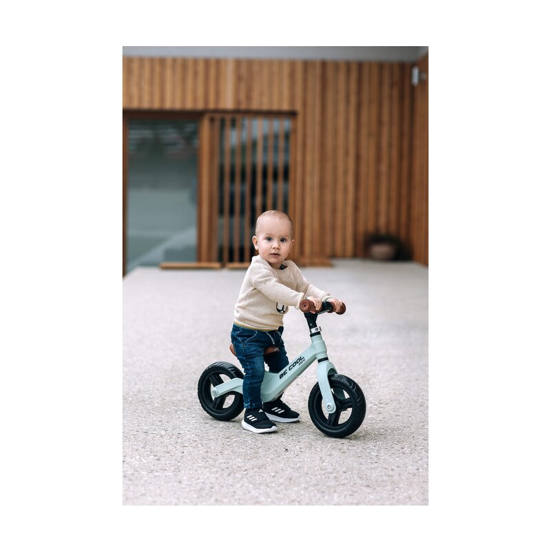 Bicicleta fara pedale FreeON Be Cool Mini roti din Eva 12 luni+ roz, 8 inch, scaun reglabil de la 27-35 cm, roti late din material EVA, ghidon ajustabil intre 46 si 51 cm, greutate maxima suportata 30 Kg - 2