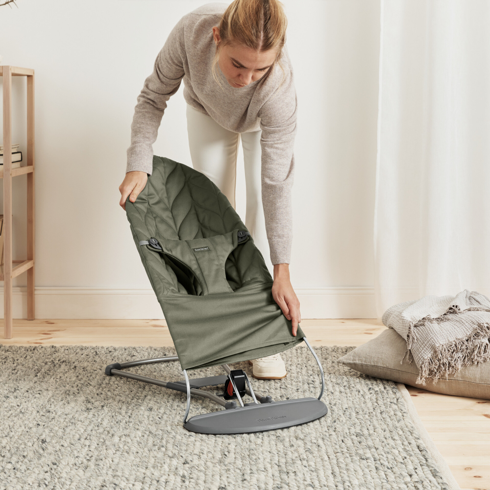 Balansoar Bliss BabyBjorn Dark Green cu aspect delicat de petala tesatura matlasata - 2