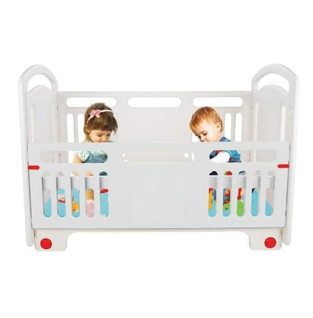 Patut pentru bebelusi cu laterala detasabila Pilsan Handy baby Cot