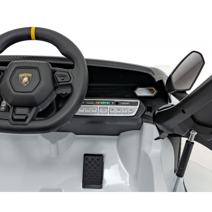 Masinuta electrica cu telecomanda Lamborghini Invencible alb 140W