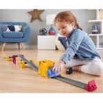 Set Fisher Price by Mattel Thomas and Friends Diesel Tunel Blast sina cu locomotiva