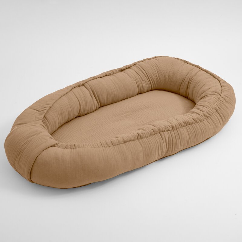 Cosulet bebelus New Baby Baby Nest 80 x 50 cm din muselina coffe